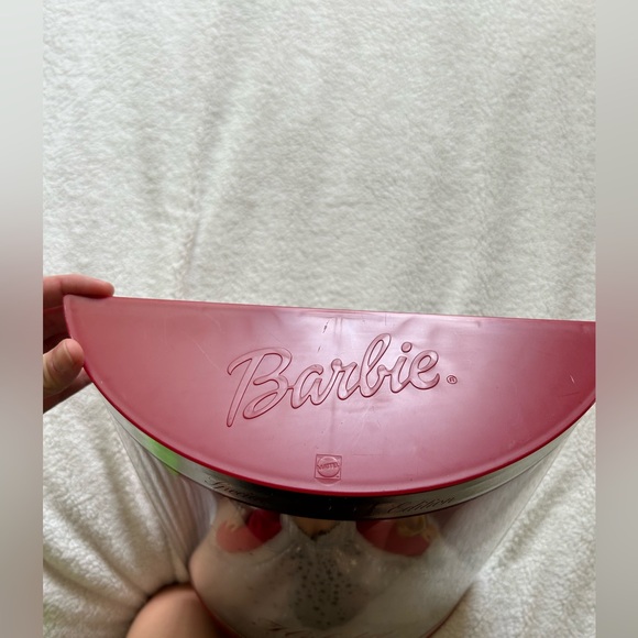 2001 Holiday Celebration Barbie - Picture 3 of 4